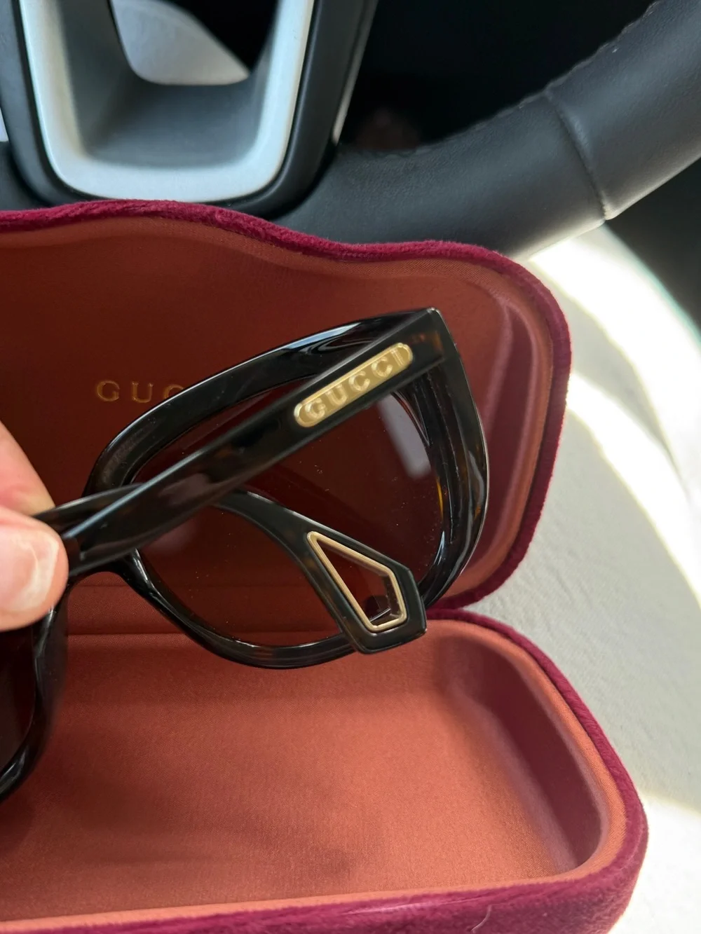 Gucci Black Women's Oversized Sunglasses